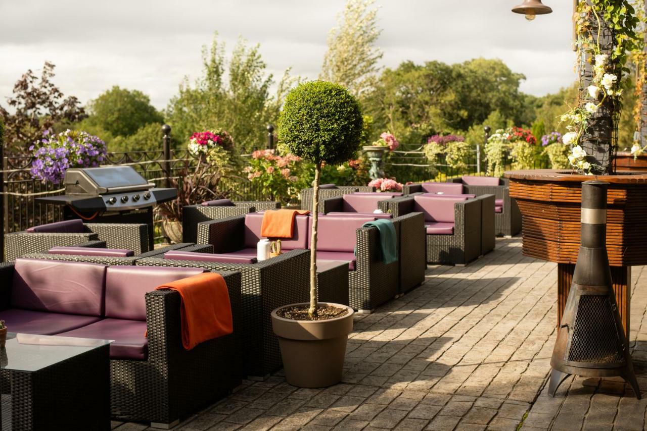 Woodford Dolmen Hotel 4*