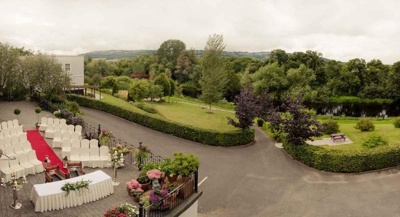 Hotel Woodford Dolmen 4*